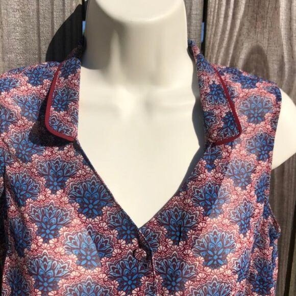 Cabi Blouse XS Top Fan Button Down Red Blue Tank Sleeveless 3620 Sheer Collar - Picture 8 of 11